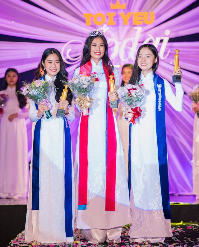 Đoàn Thiên Ân giành giải Nhất cuộc thi, giải Nhì và Ba thuộc về nữ sinh Phạm Ngọc Song Thư và Nguyễn Sok Tường Vy