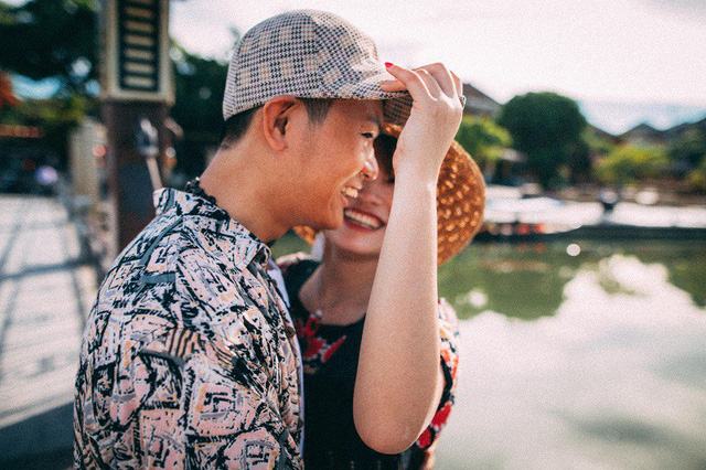 Sau hơn 1 năm yêu nhau, cuối cùng cặp đôi cũng chính thức về chung một nhà. Để chuẩn bị cho ngày trọng đại, Yến Nhi và Lê Trân đã lựa chọn Hội An là nơi thực hiện bộ ảnh cưới.