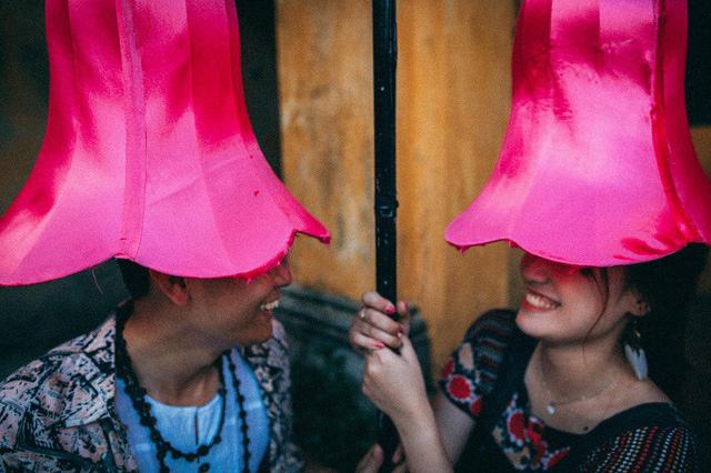 Yến Nhi từng thẳng thắn hỏi Lê Trân rằng “Anh có sợ em ghen hay không?”, câu trả lời “Không. Anh không làm gì để khiến em phải ghen hết” của Lê Trân như một lời khẳng định chắc nịch rằng anh xứng đáng là người để Yến Nhi gửi gắm cả đời.