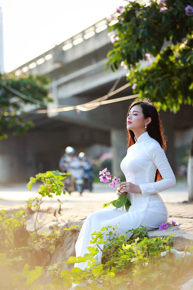Lê Song Ngân cho biết bộ ảnh được chụp trong vòng thời gian rất ngắn, tuy nhiên những khoảnh khắc thu về lại thể hiện đầy đủ cảm xúc của cô.