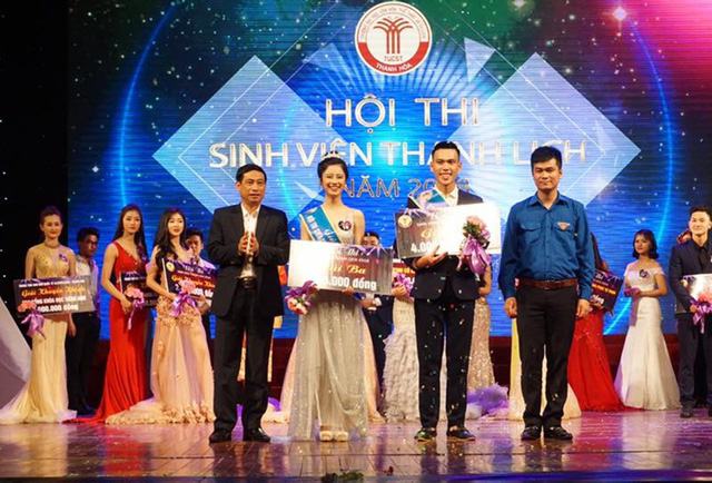 
Hàn Hải Hằng từng giành Giải 3 Sinh viên thanh lịch tỉnh Thanh Hóa năm 2018
