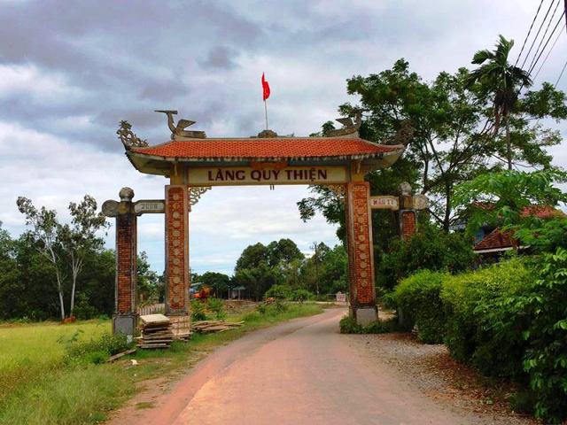 Người dân làng Quy Thiện mấy hôm nay rạo rực niềm vui vì con em quê hương so tài với học sinh trong nước