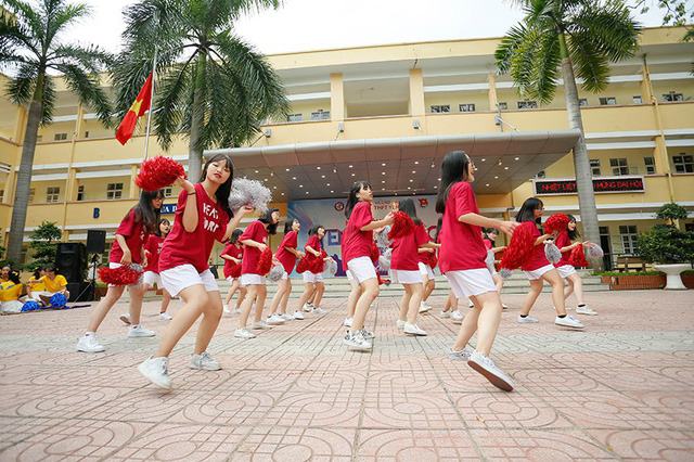5 đội thi nhảy cổ động khuấy động ngày hội chào đón năm học mới