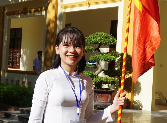 Trở thành học sinh Trường THPT chuyên Phan Bội Châu, các nữ sinh thường sở hữu bảng thành tích đáng nể trong quá trình học