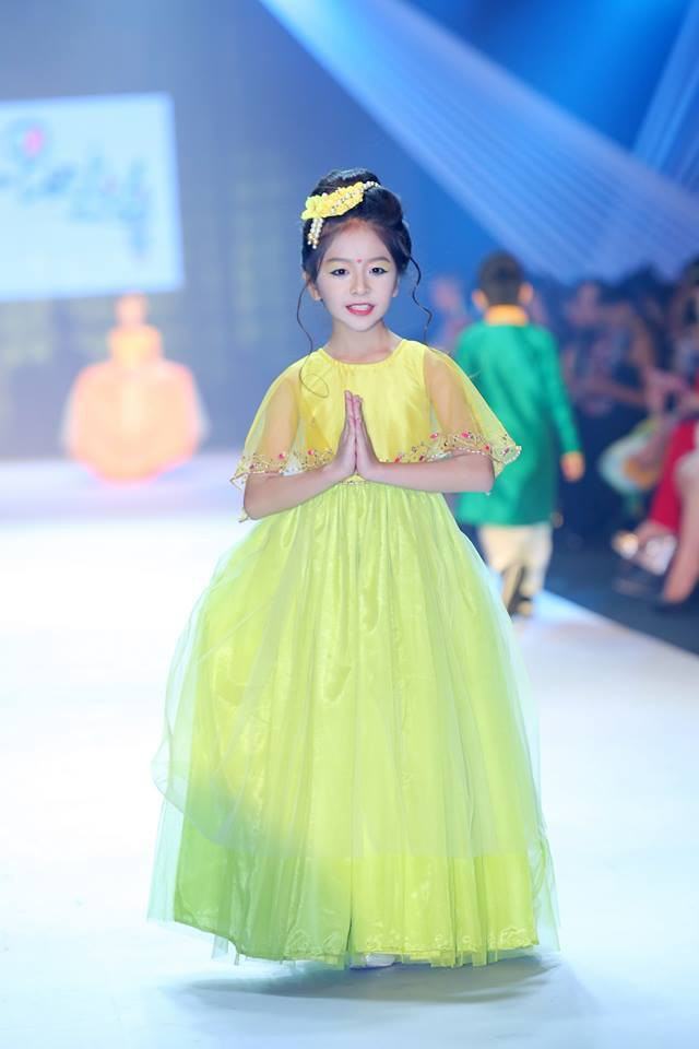 Đỗ Ngọc Như Ý - Từng góp mặt tại hàng loạt các sàn diễn đình đám như: Phong cách châu á, Mốt và cuộc sống, Asian Kids Fashon Week 2018, Người mẫu thời trang 2018… Đỗ Ngọc Như Ý không thể vắng mặt trong danh sách đề cử đại diện góp mặt tại Malaysia Fashion Week năm nay.