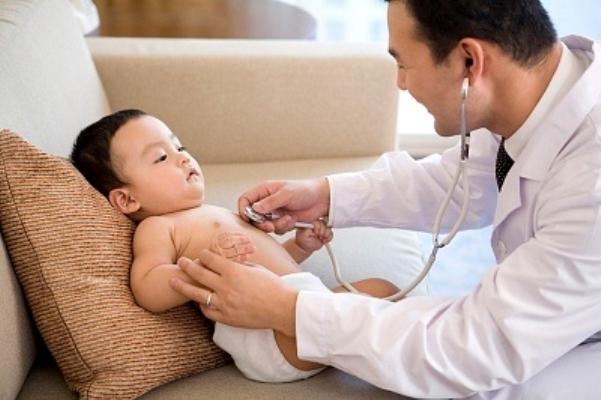 Cách làm hạ sốt cho trẻ sơ sinh nhanh không cần dùng thuốc