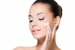 Cách chọn kem lót trang điểm phù hợp với da mặt