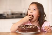 Top 5 Loại thực phẩm nguy hiểm nhất đối với con bạn