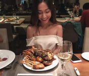 Top 7 Nhà hàng buffet hải sản tôm hùm ngon nhất Sài Gòn