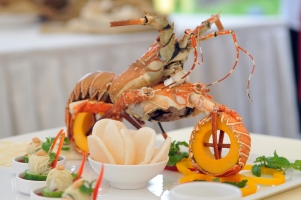 Top 8 Nhà hàng hải sản ngon nổi tiếng nhất ở Hà Nội